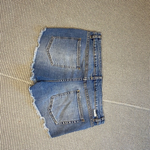 NWT Billabong Button Fly Jean Shorts - Picture 3 of 3